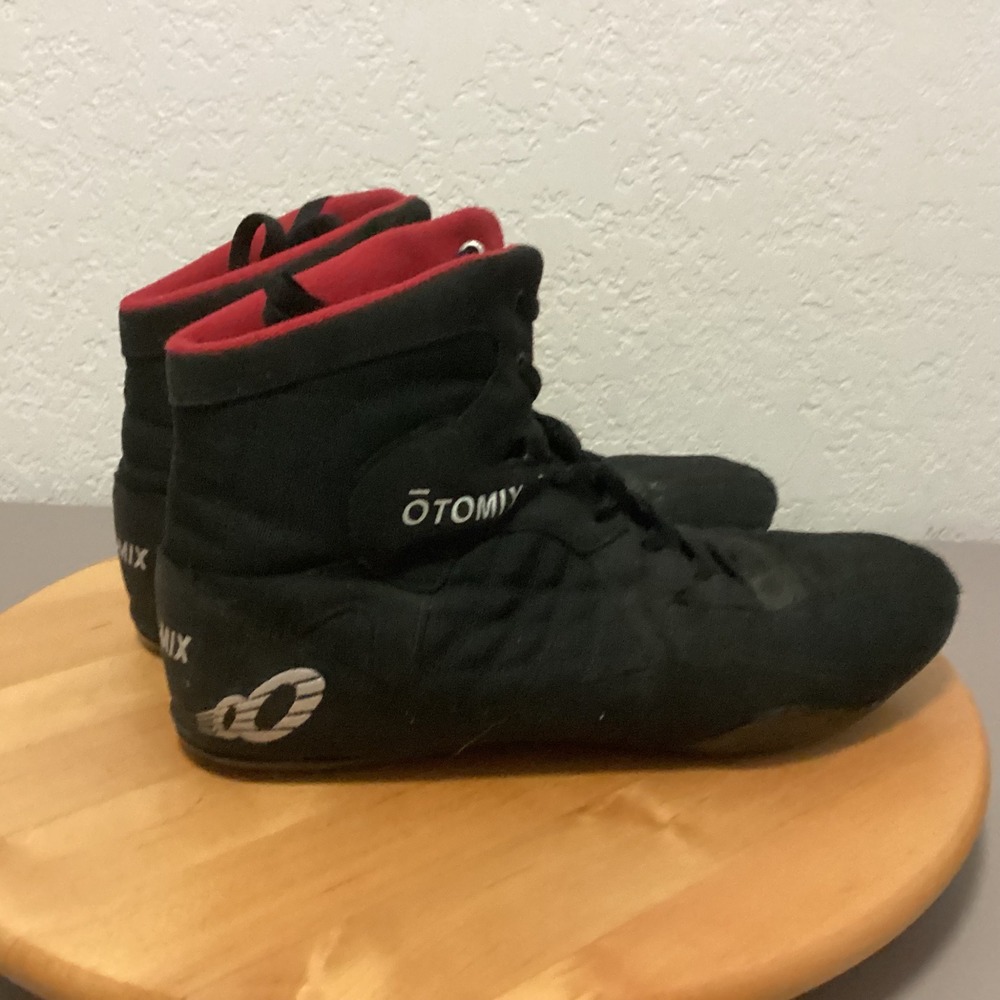 Otomix MX‎ 3000 Weightlifting Shoes Mens 9.5 Black Red High Top Bodybuilding Gym
